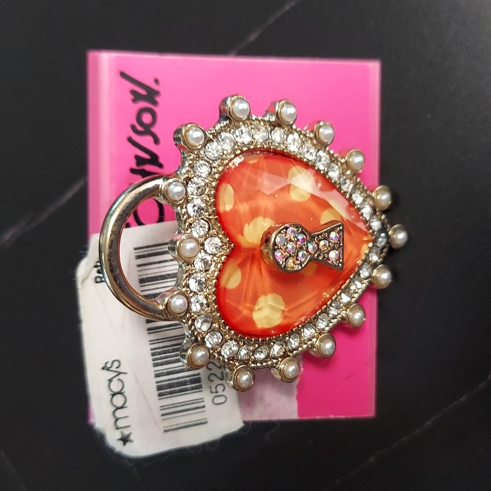 Betsey Johnson  Heart Ring - Picture 6 of 7